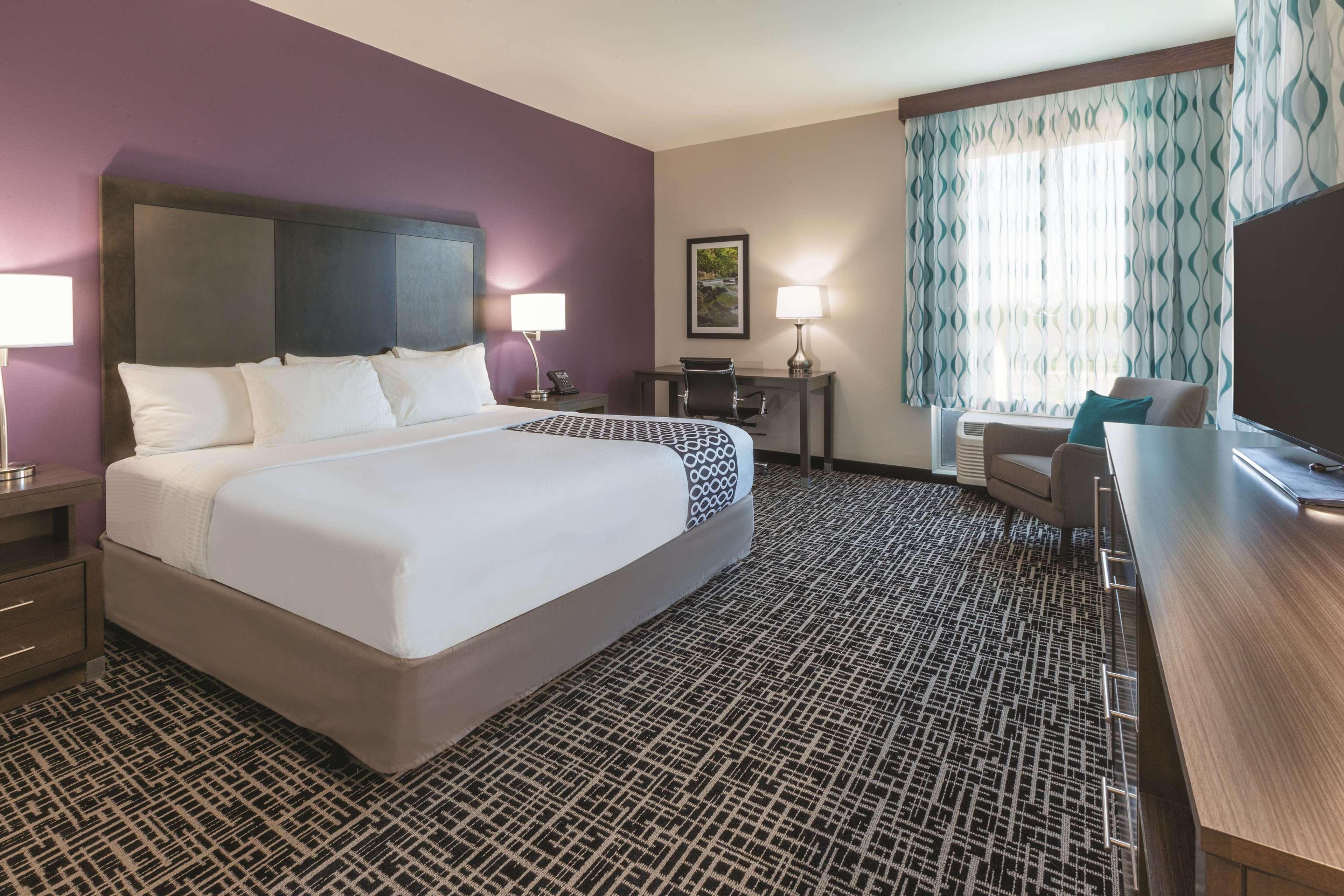 La Quinta By Wyndham Terre Haute Bagian luar foto