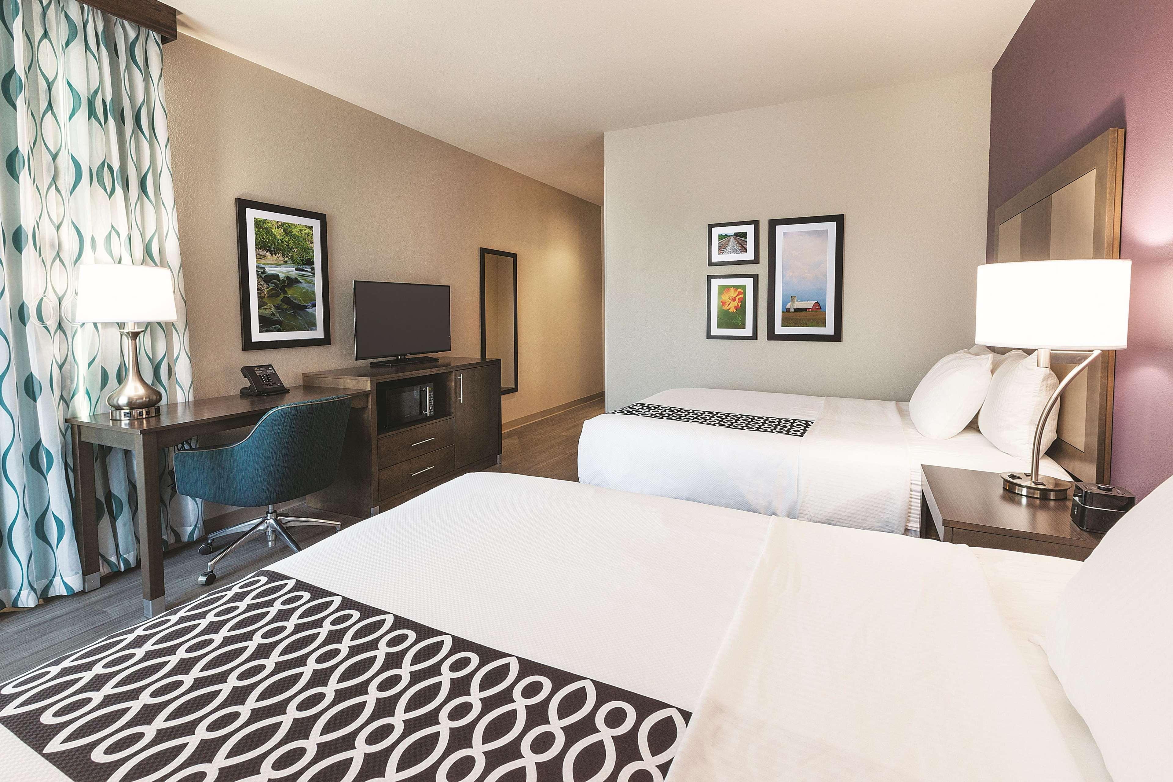 La Quinta By Wyndham Terre Haute Bagian luar foto